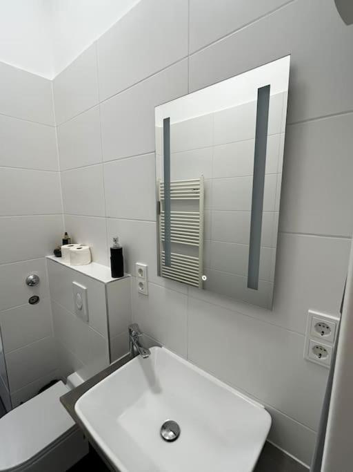 City Apartment On The Rhine, Кёльн Экстерьер фото